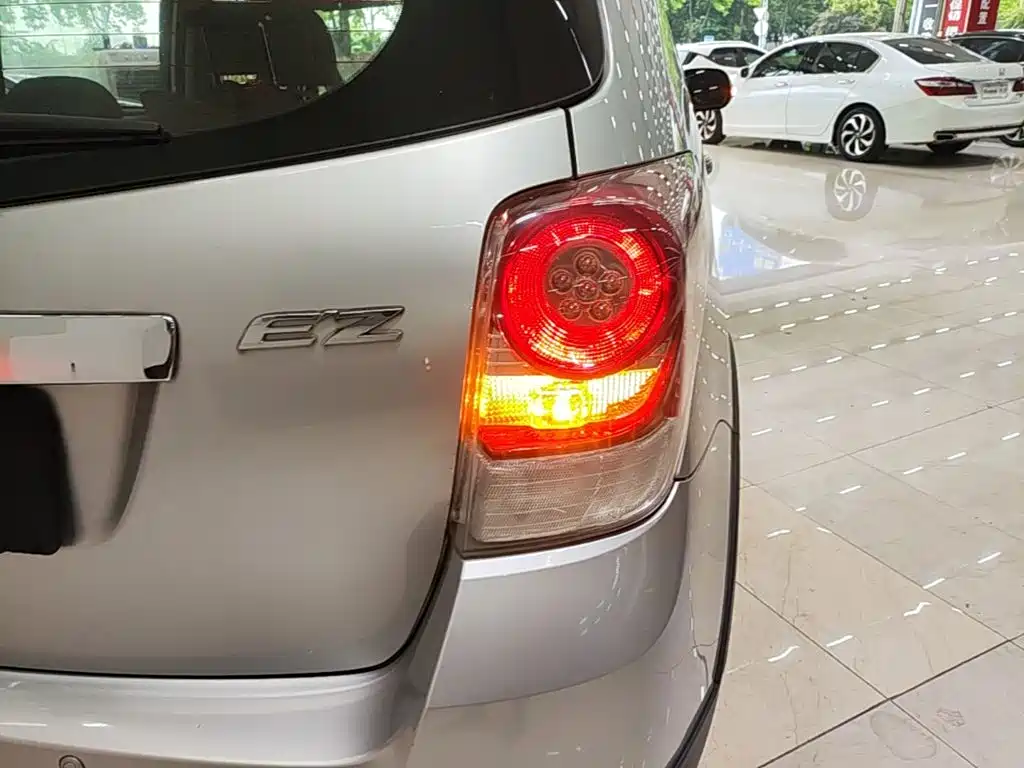 Toyota Verso — миниатюра 8
