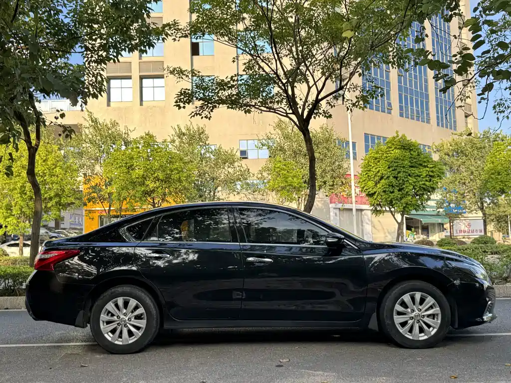 Nissan Teana — миниатюра 11