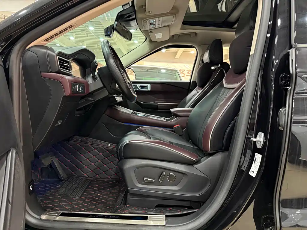 Ford Explorer — миниатюра 9