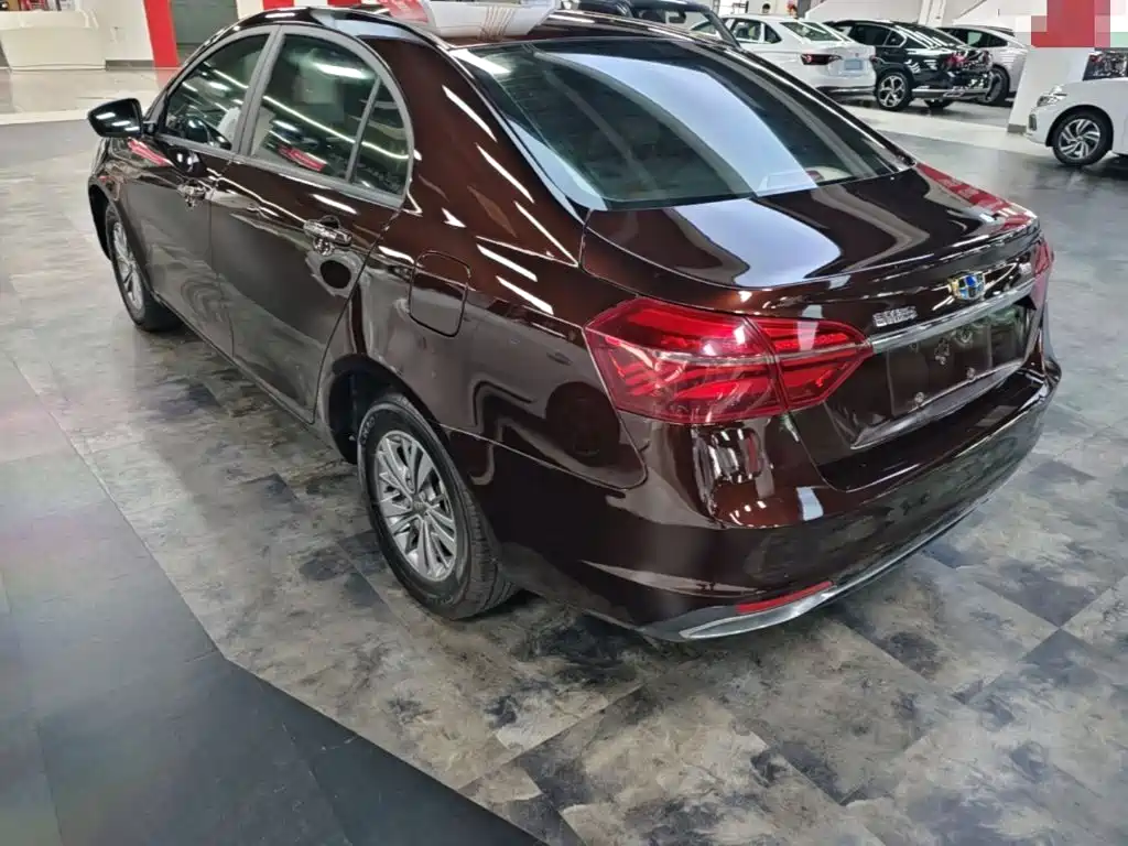 Geely Emgrand — миниатюра 5