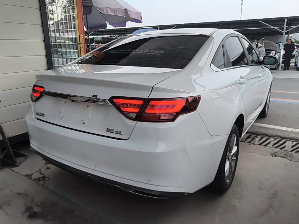 Nissan Sylphy 1.4 л 2021 г. Белый, пробег 42100 км