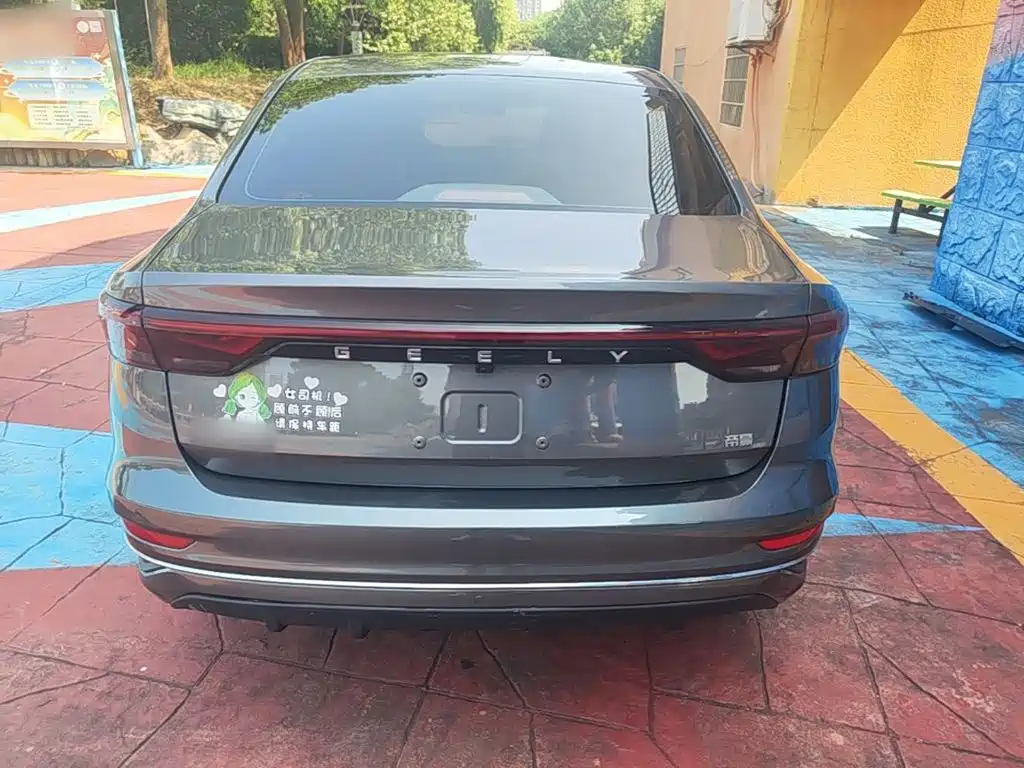 Geely Emgrand — миниатюра 6