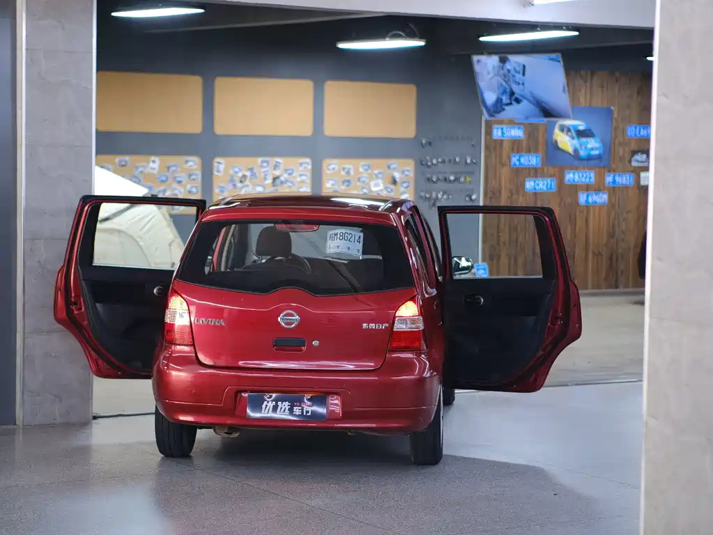 Nissan Livina — миниатюра 12