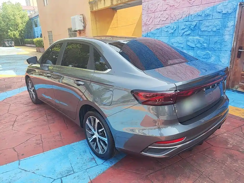 Geely Emgrand — миниатюра 5