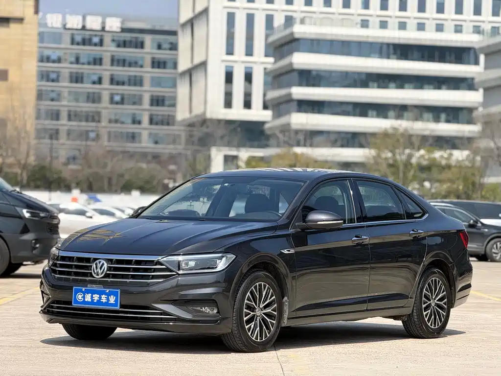 Купить Volkswagen Sagitar