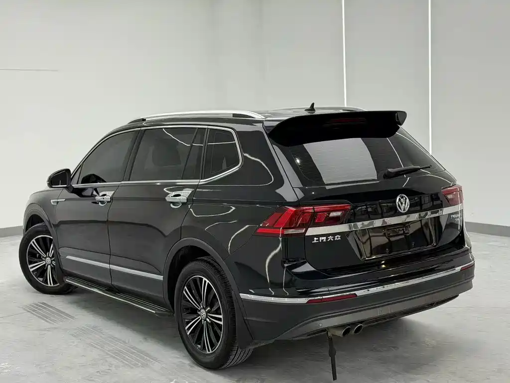 Volkswagen Tiguan L — миниатюра 9