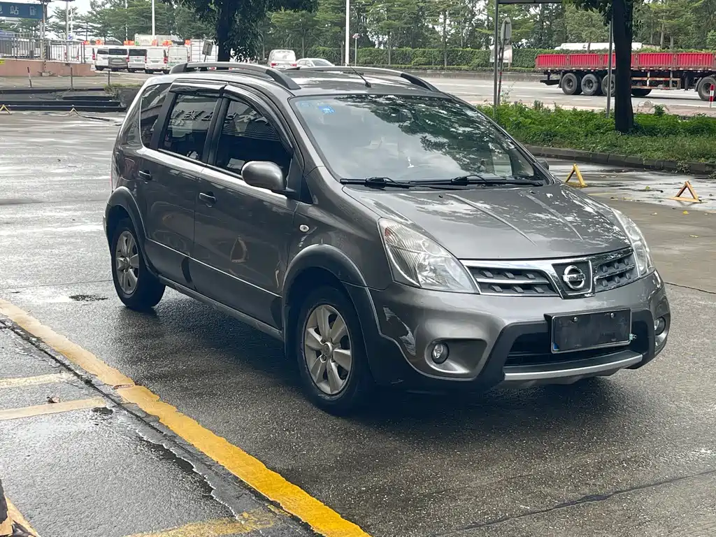 Nissan Livina — миниатюра 3