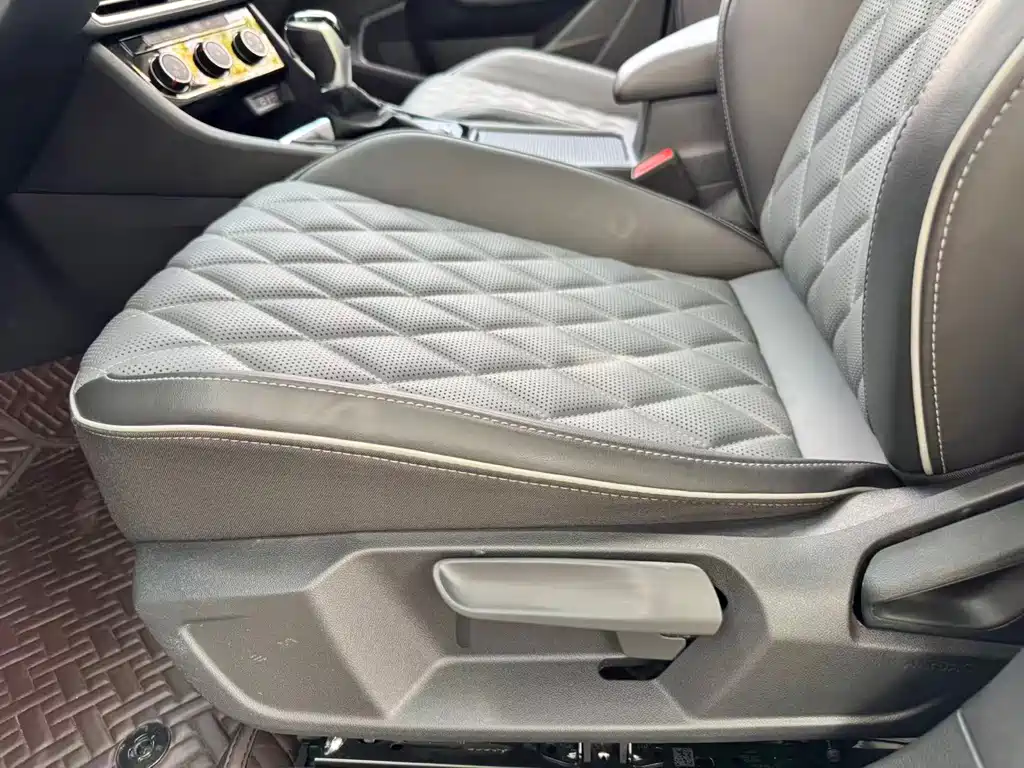 Volkswagen Sagitar — миниатюра 12