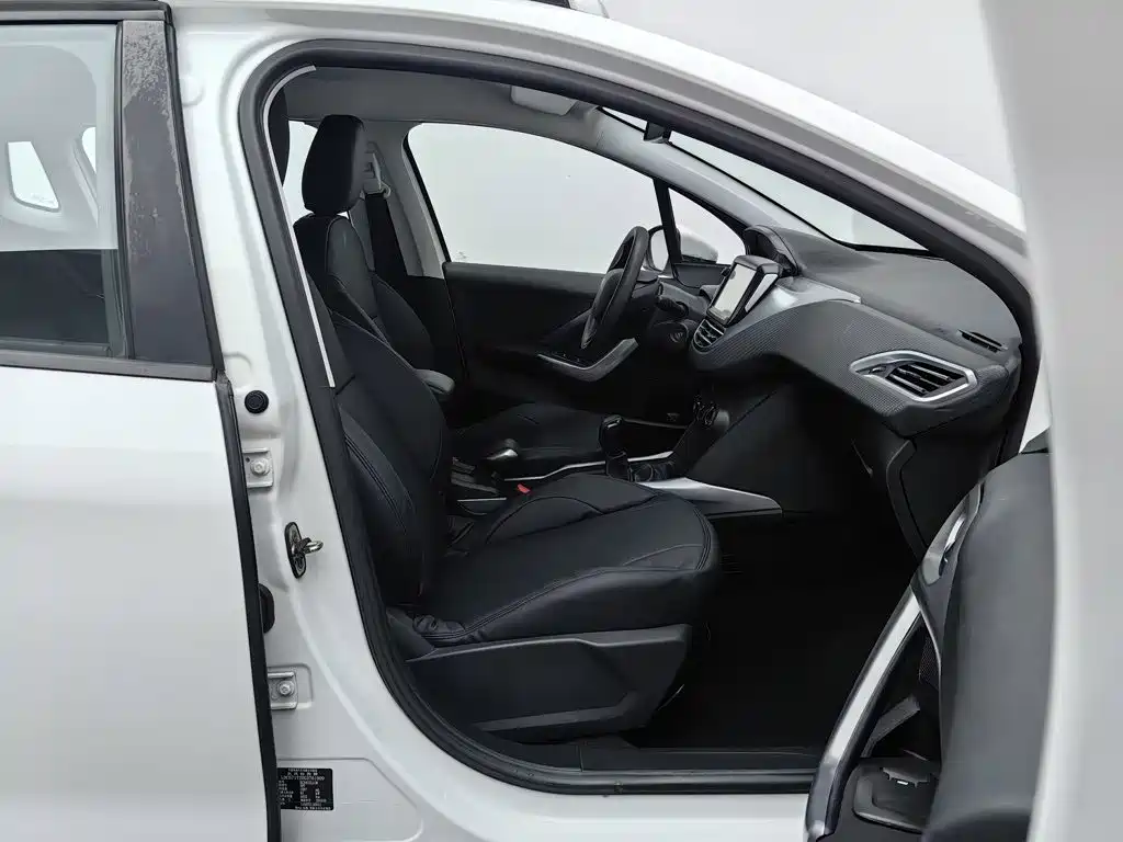 Peugeot 2008 — миниатюра 23