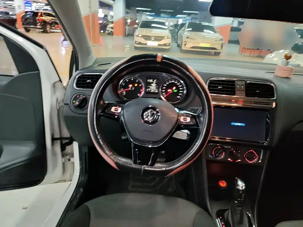 Volkswagen Polo — миниатюра 11