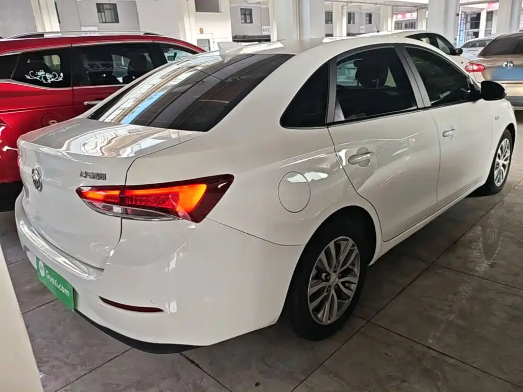 Buick Excelle — миниатюра 7