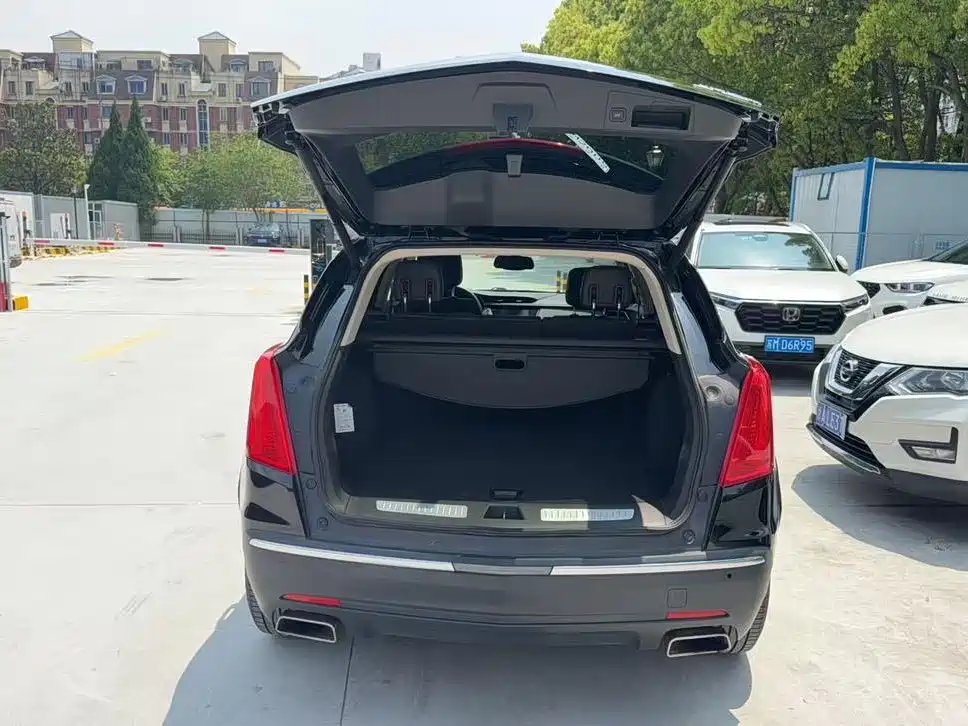 Cadillac XT5 — миниатюра 6