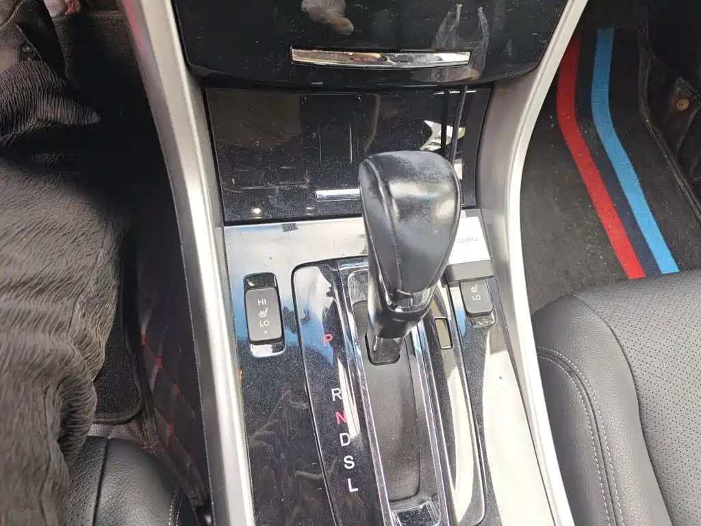 Honda Accord — миниатюра 15