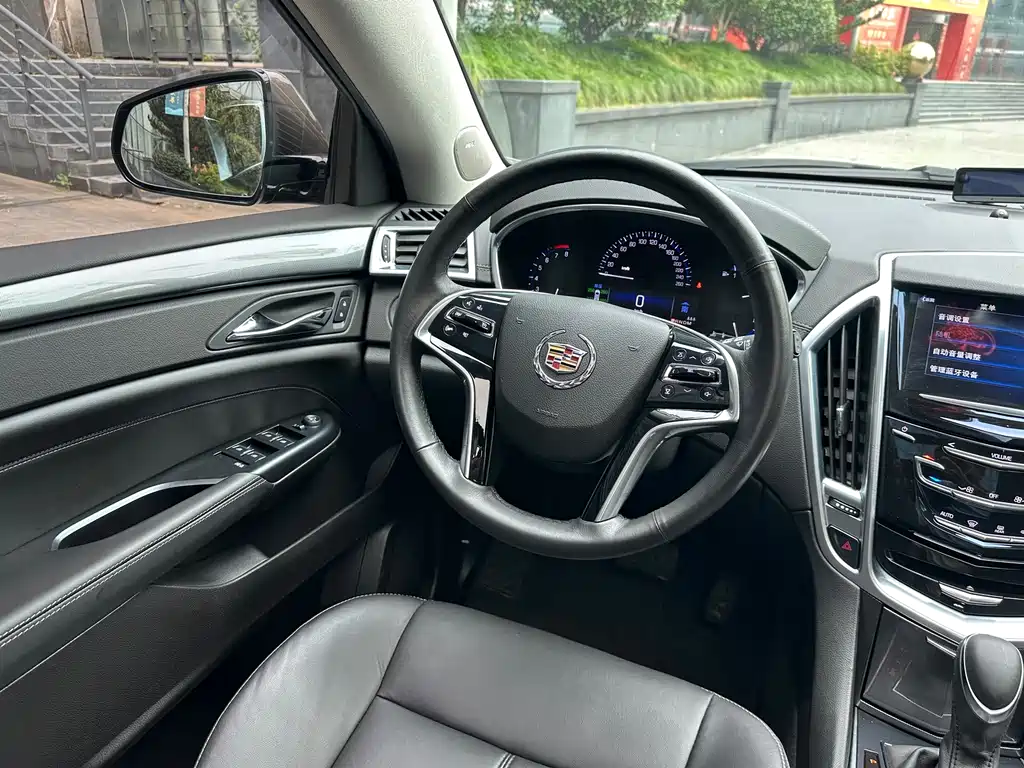 Cadillac SRX — миниатюра 38