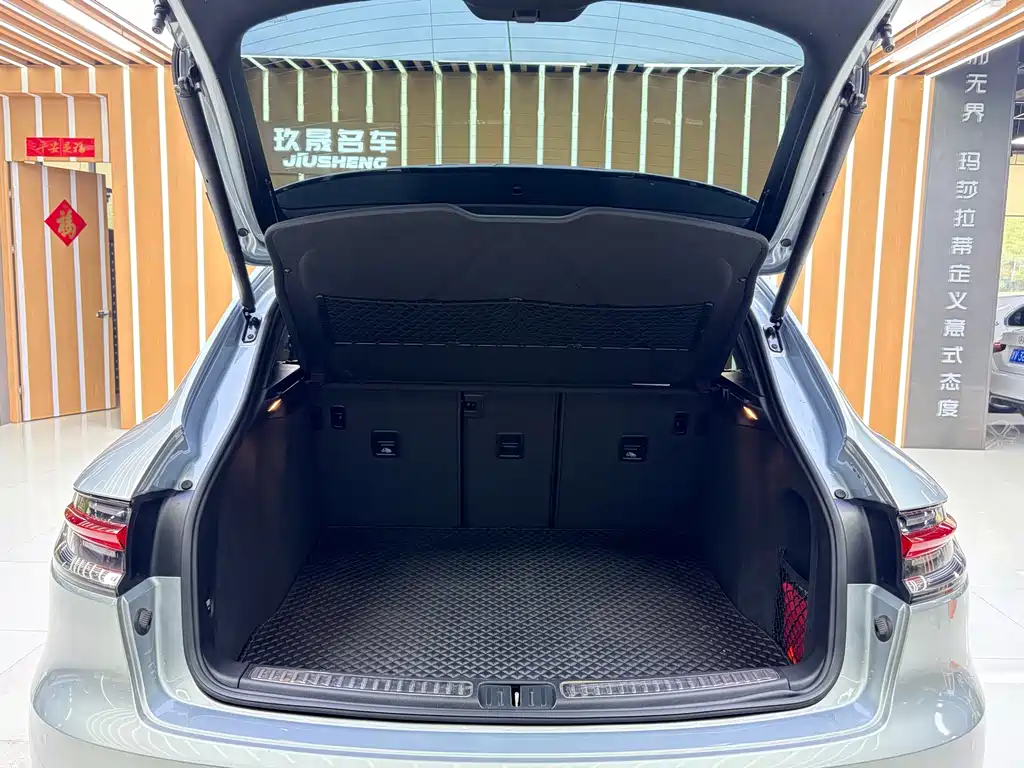 Porsche Macan — миниатюра 14