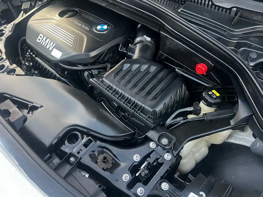 BMW 2 Series Active Tourer (Import) — миниатюра 4