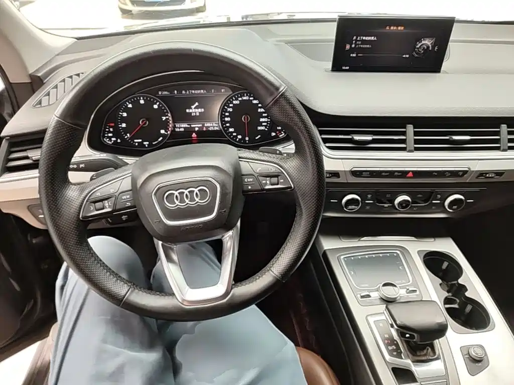 Audi Q7 — миниатюра 10