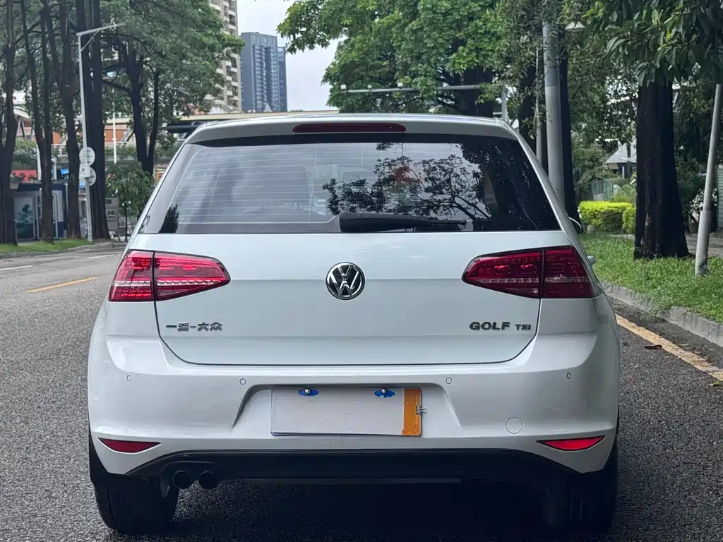 Volkswagen Golf — миниатюра 6