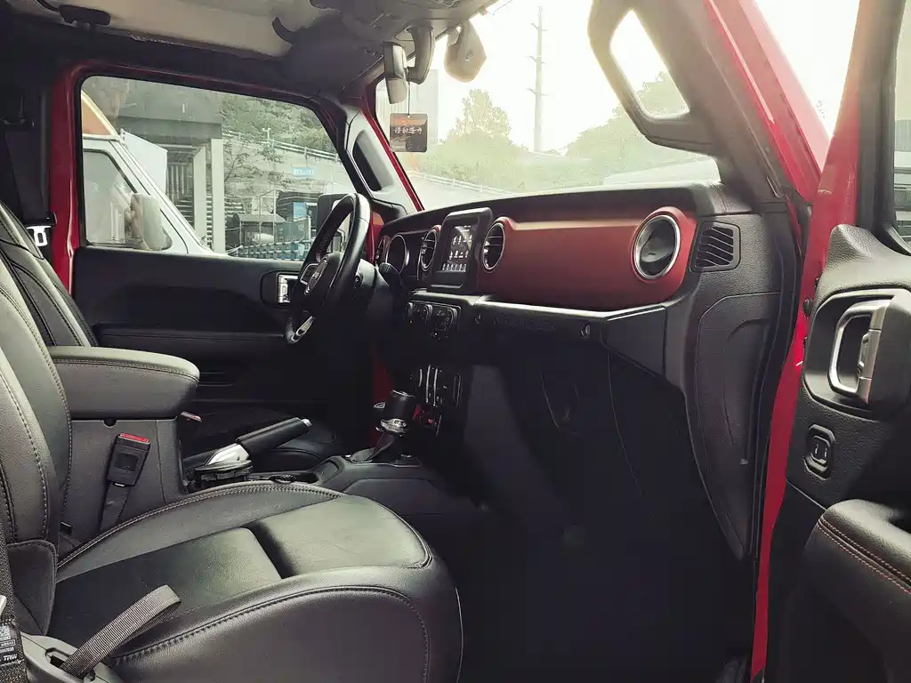 Jeep Wrangler — миниатюра 6