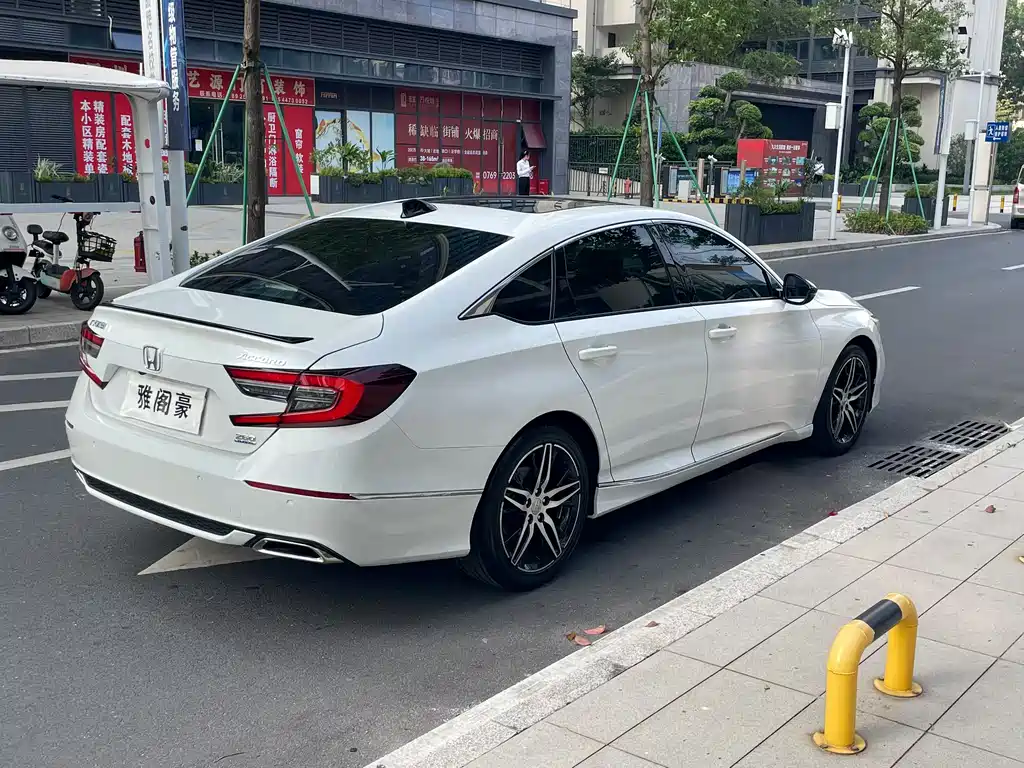 Honda Accord — миниатюра 4