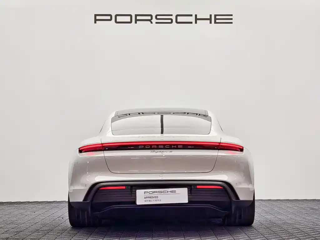 Porsche Taycan — миниатюра 6