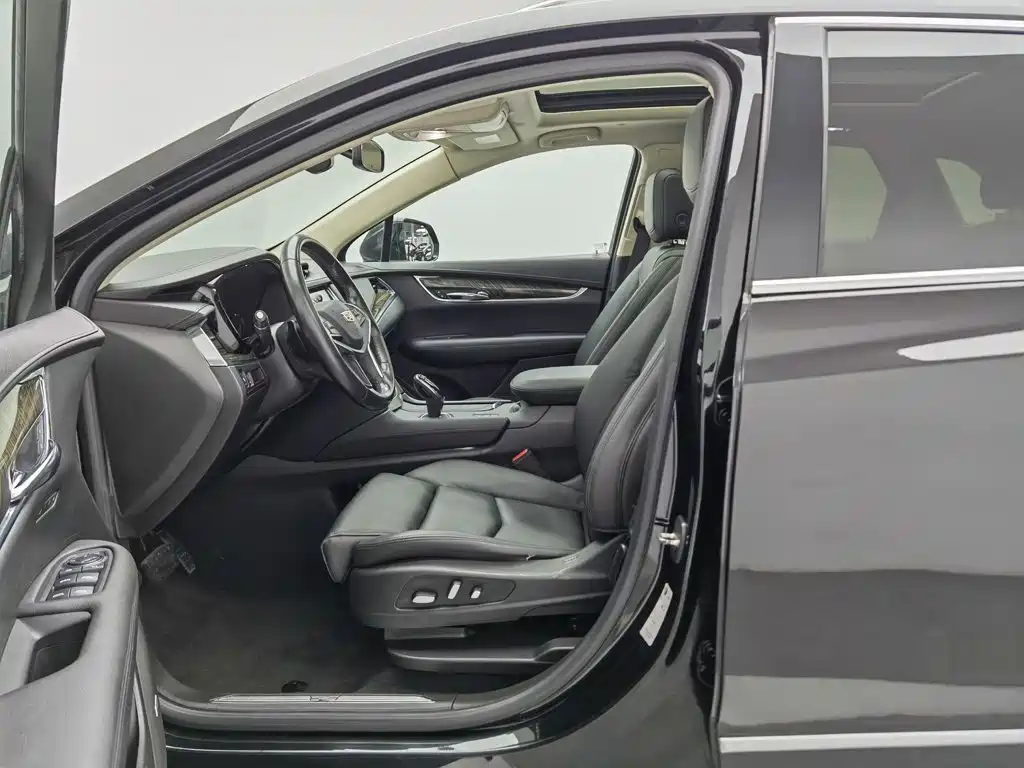 Cadillac XT5 — миниатюра 10