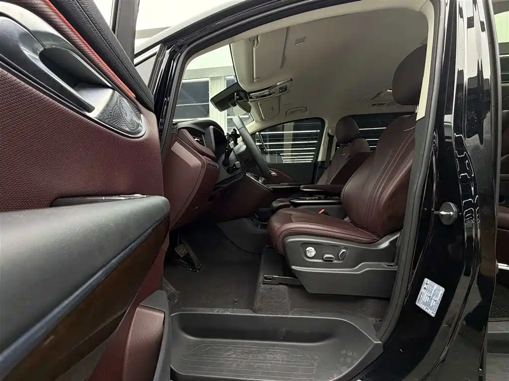 Hongqi Hongqi HQ9 — миниатюра 11