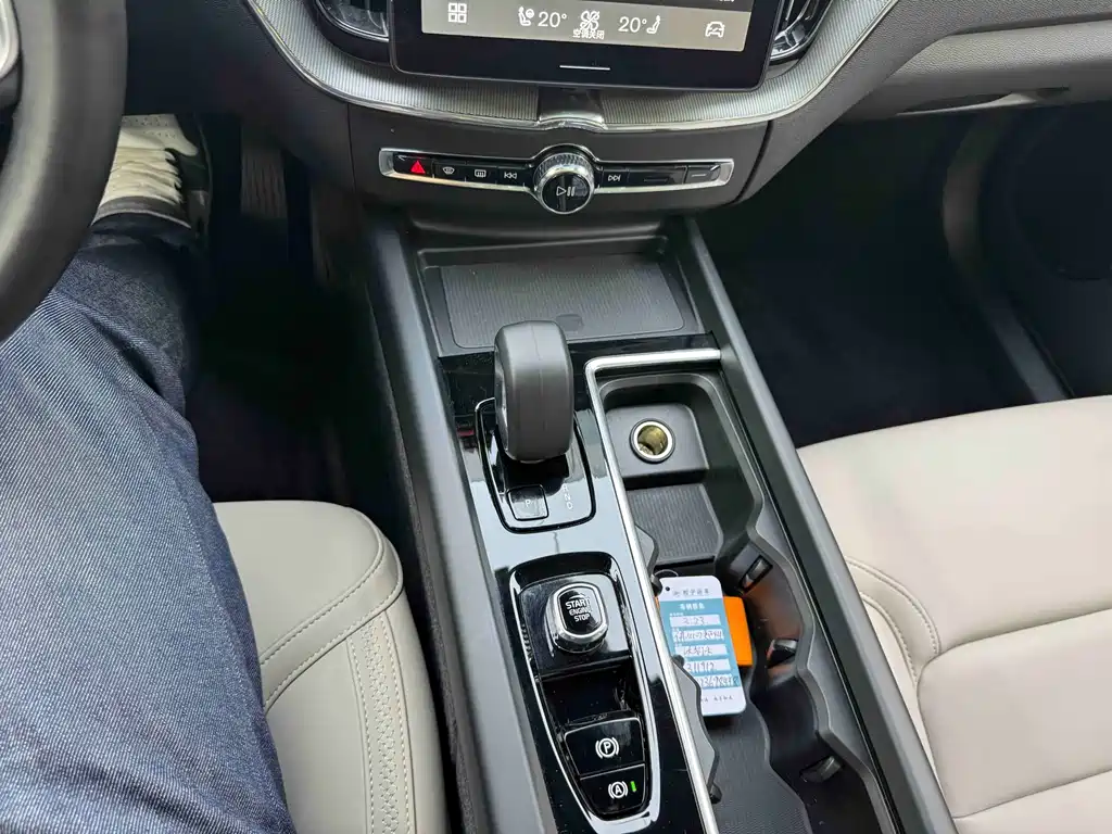Volvo XC60 — миниатюра 11