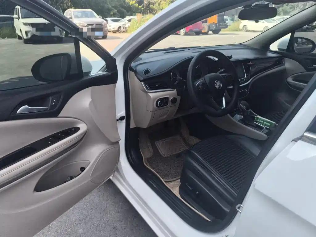 Buick Verano — миниатюра 17