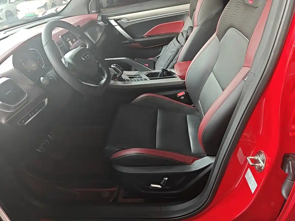 Geely Binyue — миниатюра 15