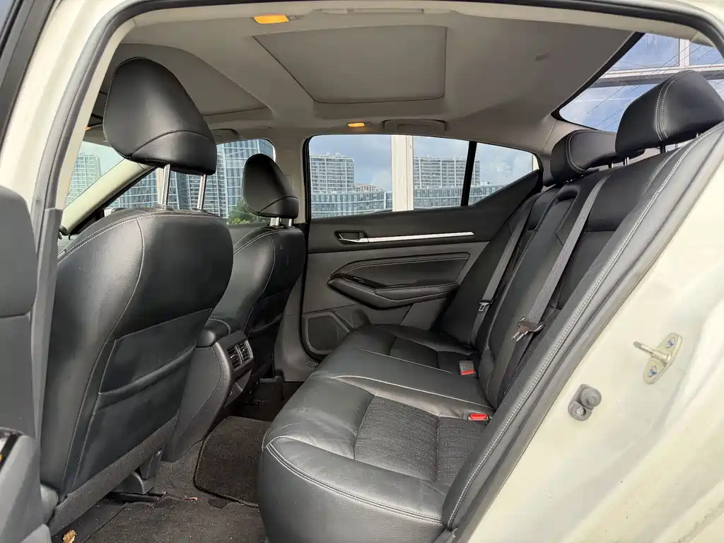 Nissan Teana — миниатюра 12