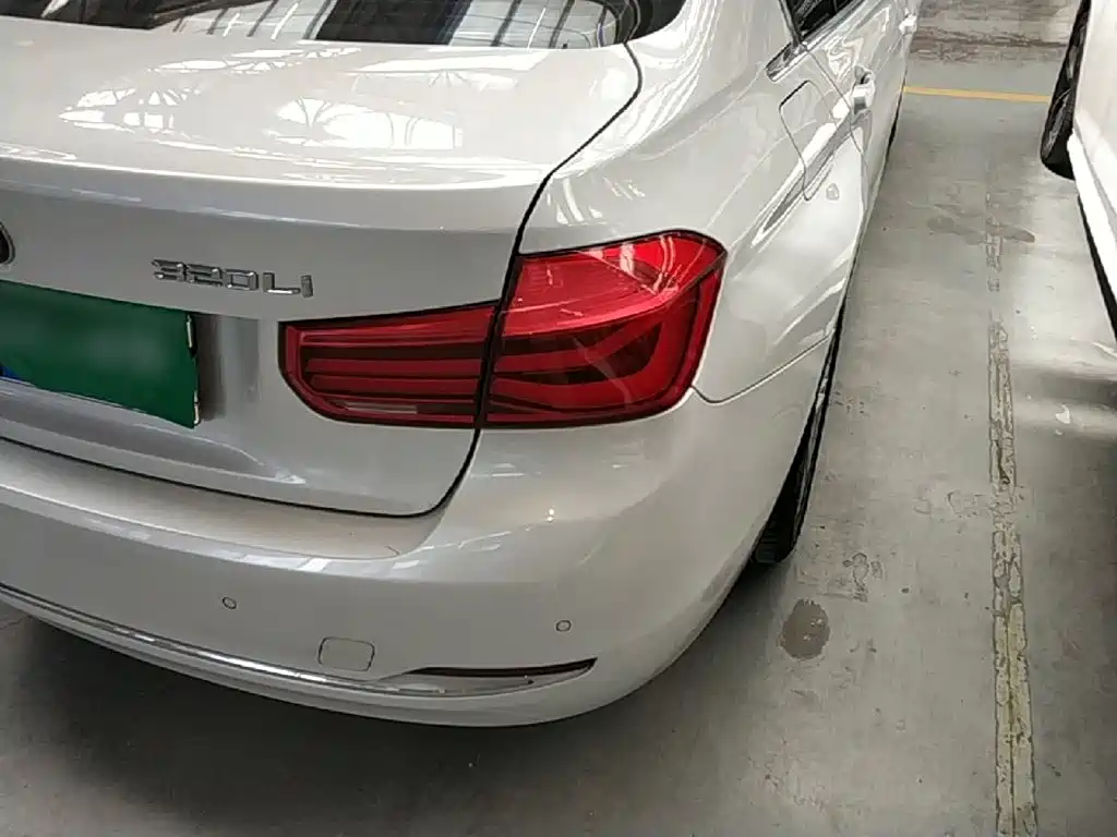 BMW 3 Series — миниатюра 8