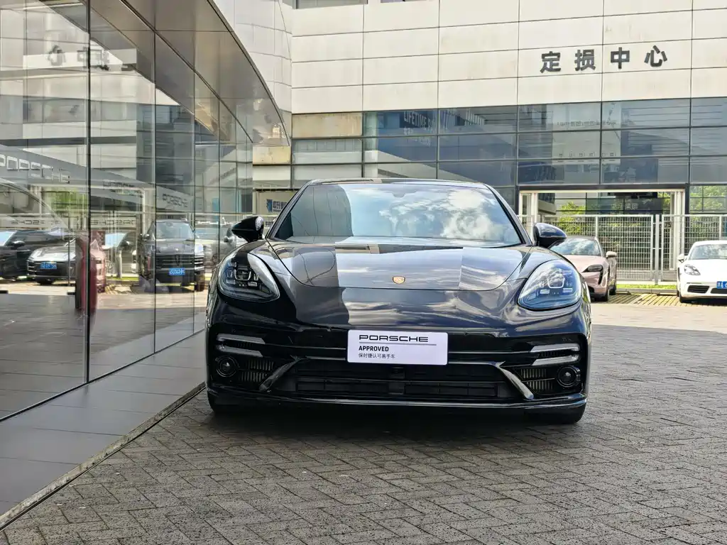 Porsche Panamera — миниатюра 2