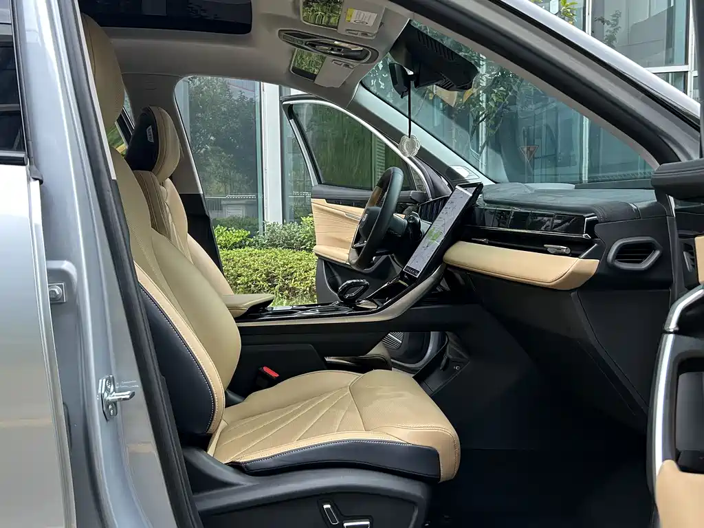 Geely Boyue L — миниатюра 12