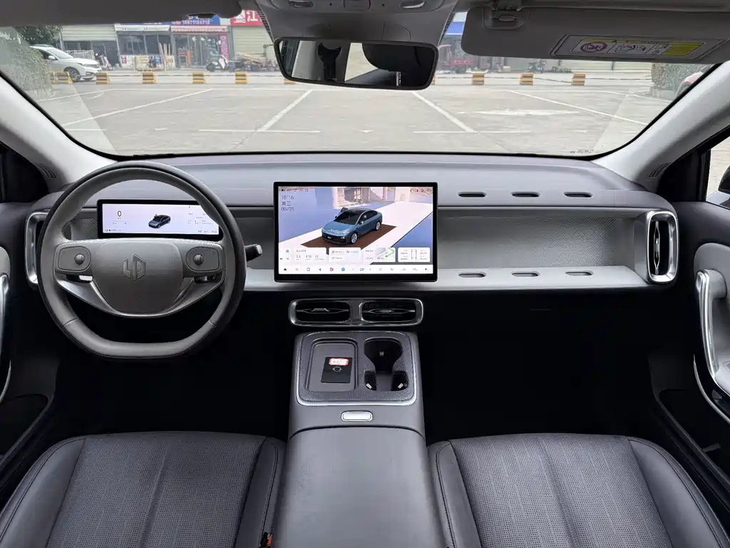 Leapmotor Leapmotor B01 — миниатюра 10