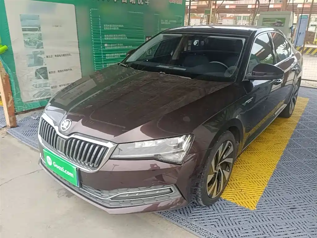 Skoda Superb 2019 TSI330 DSG Luxury
