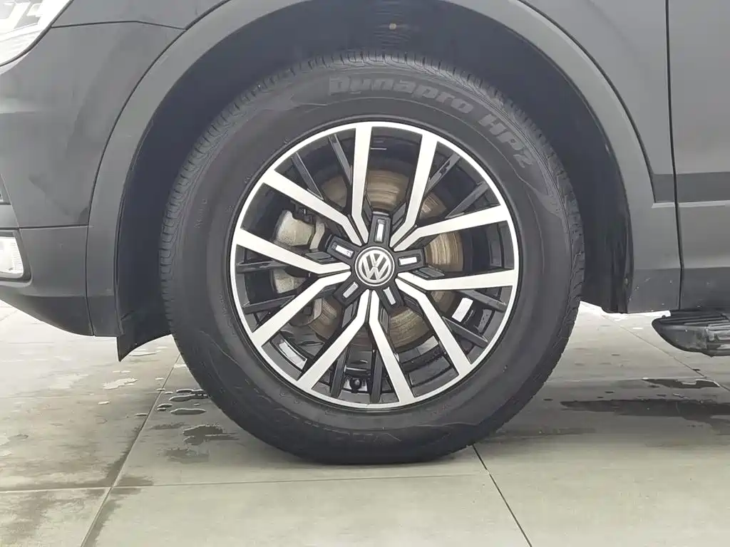 Volkswagen Tiguan L — миниатюра 17