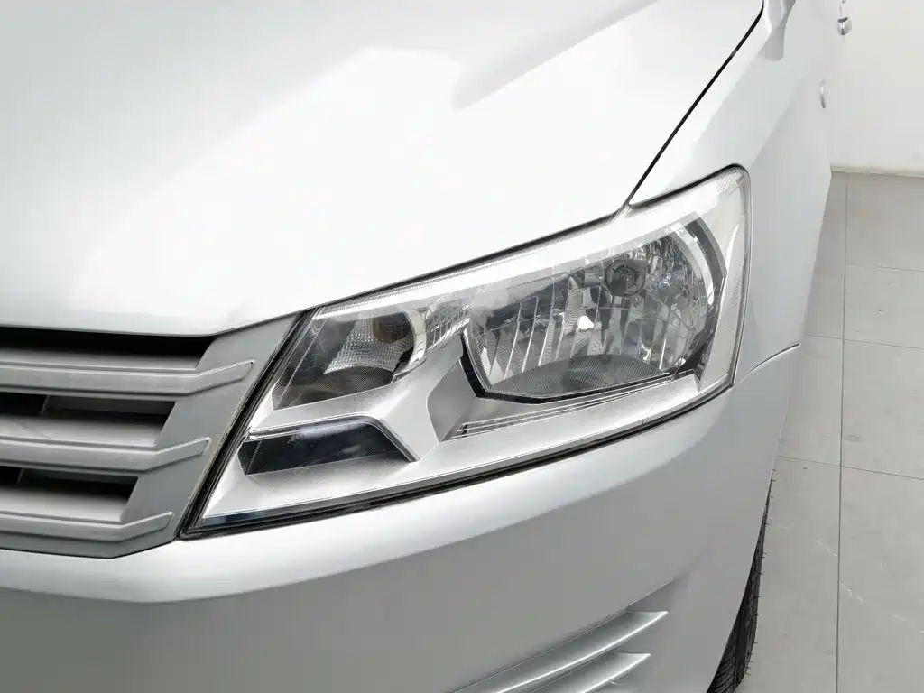 Volkswagen Santana — миниатюра 7
