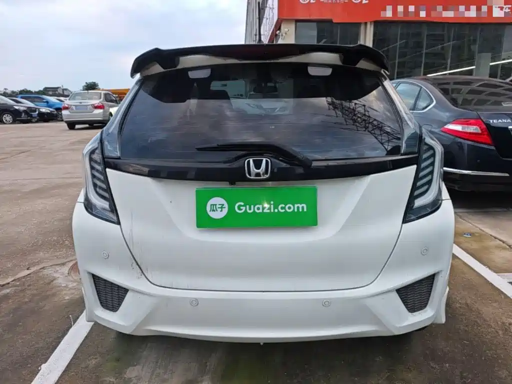 Honda Fit — миниатюра 6