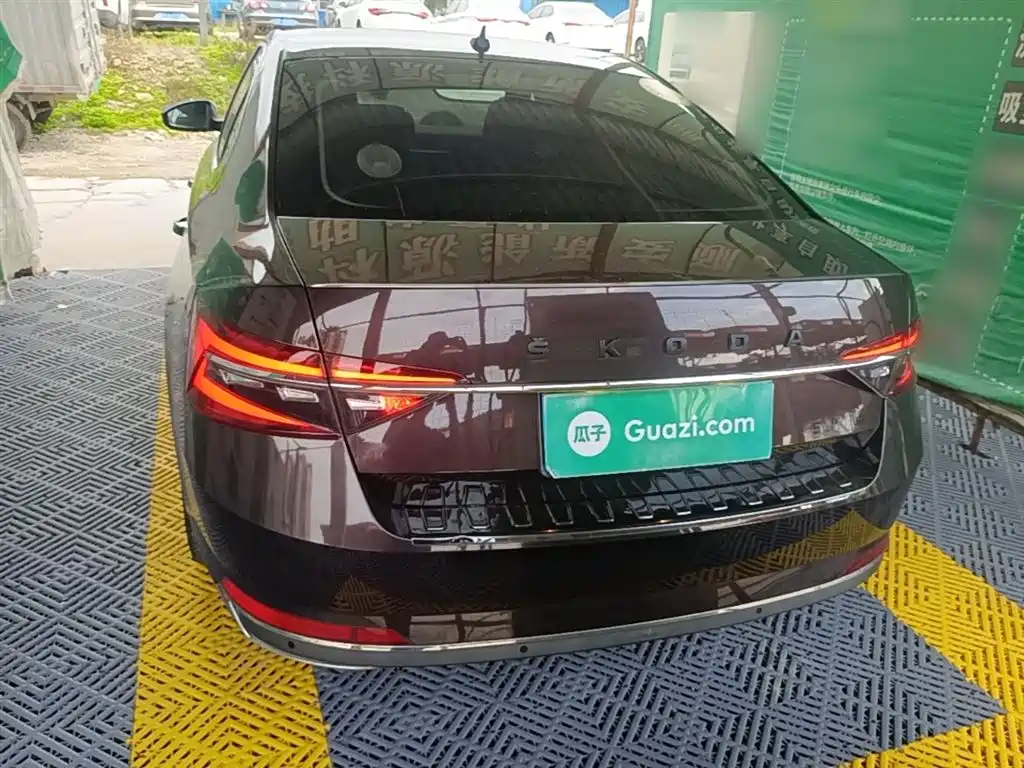 Skoda Superb 2019 TSI330 DSG Luxury