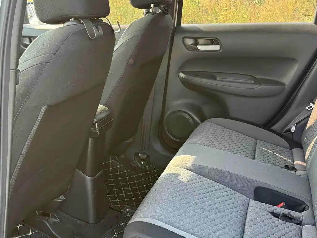 Honda Fit — миниатюра 8