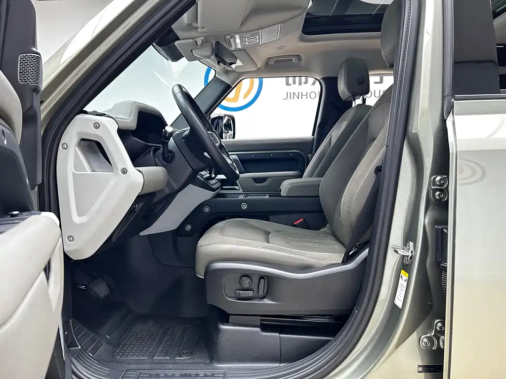 Land Rover Defender — миниатюра 6