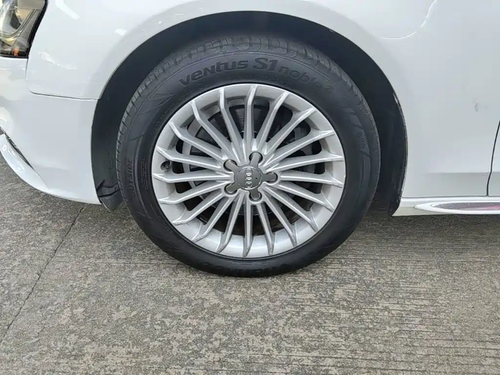Audi A4L — миниатюра 23