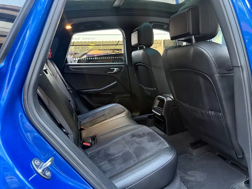 Porsche Macan — миниатюра 26
