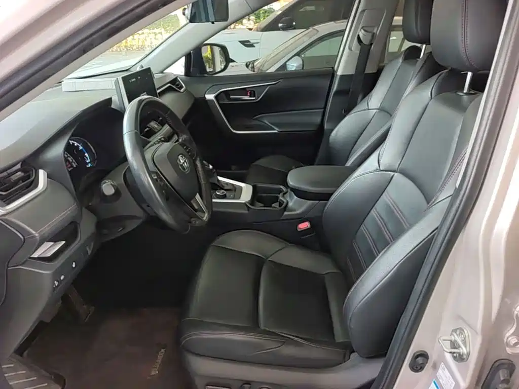 Toyota Wildlander New Energy — миниатюра 20