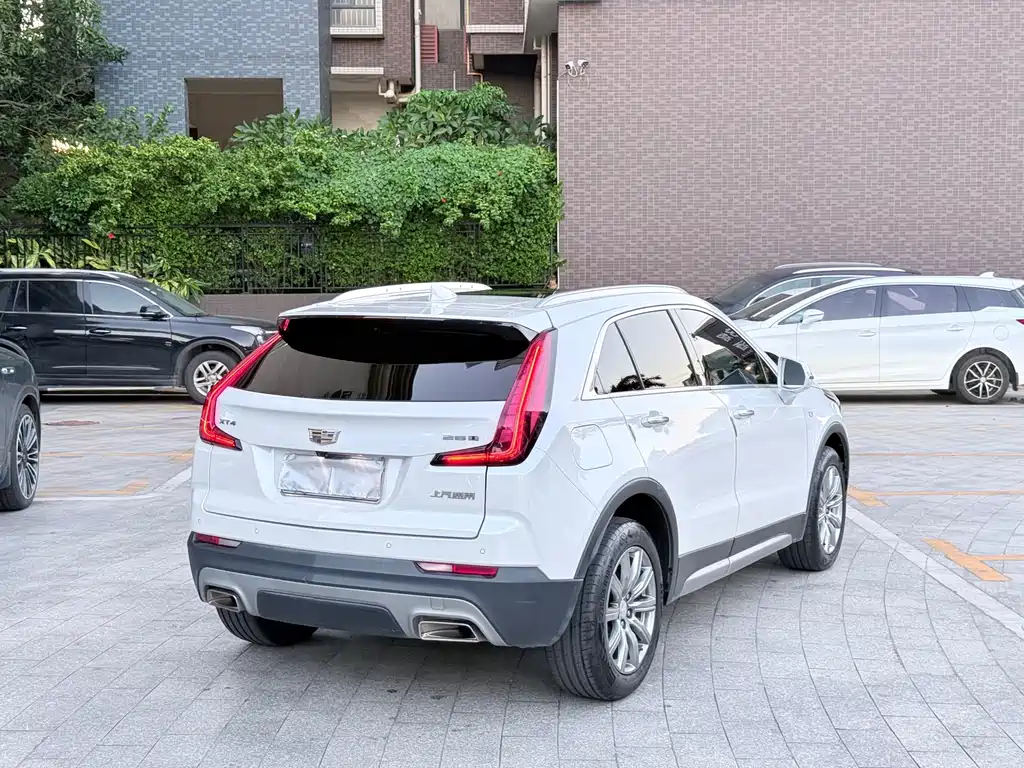 Cadillac XT4 — миниатюра 9