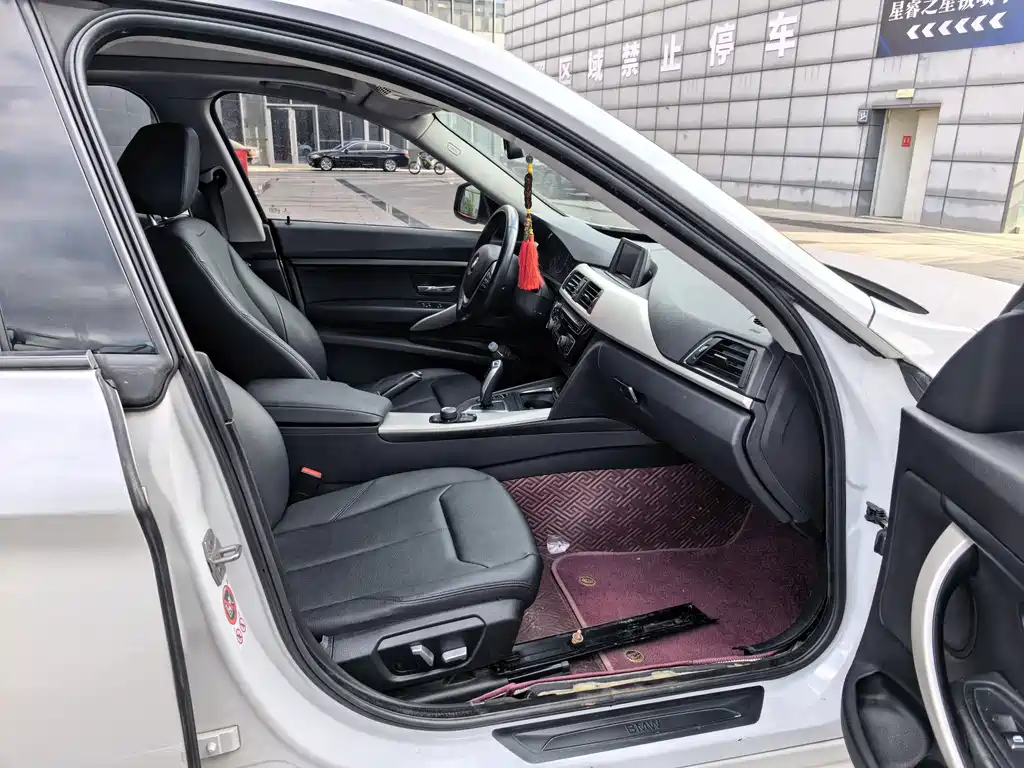 BMW 3 Series GT — миниатюра 13