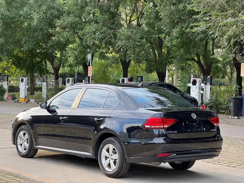 Volkswagen Lavida — миниатюра 8