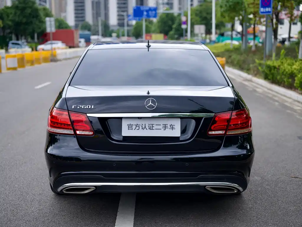 Mercedes-Benz E-Class — миниатюра 14