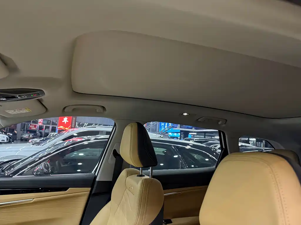Geely Boyue L — миниатюра 10